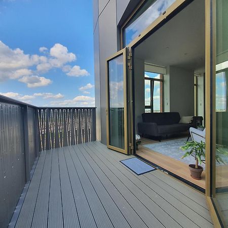 Cozy Room With Private Bathroom In Luxurious Flat London Exterior foto